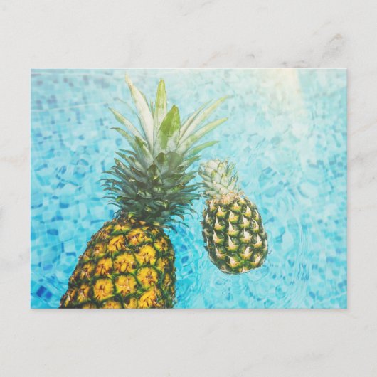 Ananas im Schwimmbad Postkarte (Vorderseite)