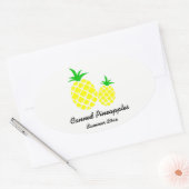 Ananas in Dosen erhalten das Etikett Ovaler Aufkleber (Umschlag)