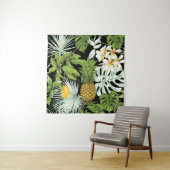 Ananas Mango: Schwarze Vintage Illustration. Wandteppich (Beispiel)