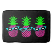 Ananas mit "DIVAtude" und Tiaras Badematte (Vorderseite)