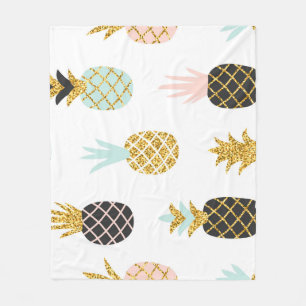 Ananas mit goldenem Glitzer, kreatives Muster. Fleecedecke