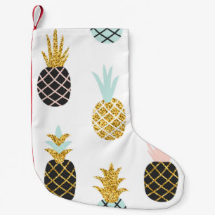 Ananas mit goldenem Glitzer, kreatives Muster. Kleiner Weihnachtsstrumpf