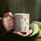 Ananas-Muster und Monogramm Kaffeetasse