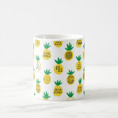 Ananas nahtloses Muster. Kinderdesign.  Kaffeetasse (Mittel)