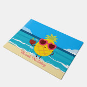 Ananas Obst auf Beach Holiday Niedlich farbenfroh Fußmatte (Schrägansicht)