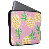 Ananas-Paradies: tropisches Muster Laptopschutzhülle (Vorne Rechts)