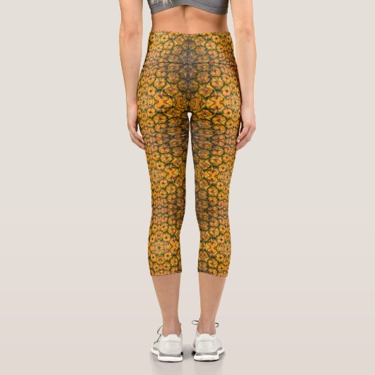 Ananas Peel Texture Capri Leggings (Rückseite)