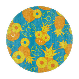Ananas Rings: Doodle Cartoon Vintag. Schneidebrett