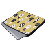 Ananas, schwarz und weiß, nahtloses Muster Laptopschutzhülle (Vorne Knopf)