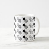 Ananas Schwarzweißdesign Kaffeetasse (VorderseiteRechts)