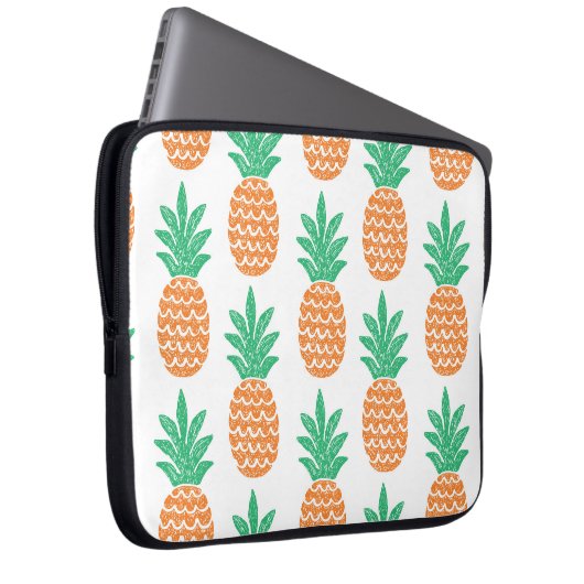 Ananas-Spiel: Fun Pattern Delight. Laptopschutzhülle (Vorne Rechts)