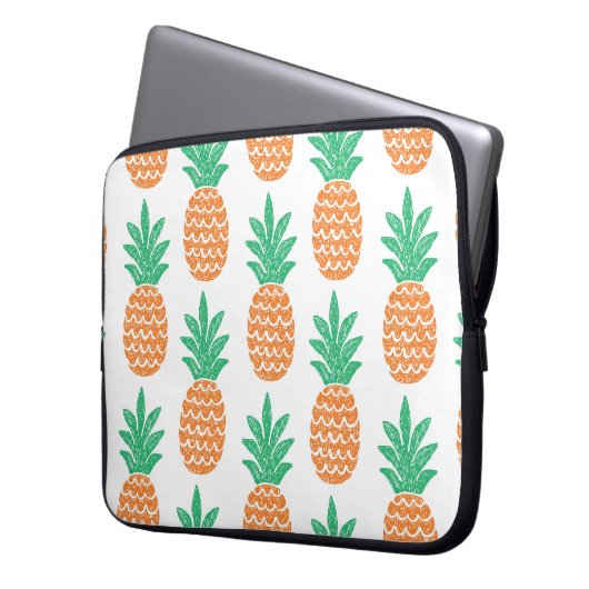 Ananas-Spiel: Fun Pattern Delight. Laptopschutzhülle (Vorderseite Links)
