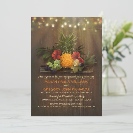 Ananas Tropical Beach Lights Engagement Party Einladung (Stehend Vorderseite)