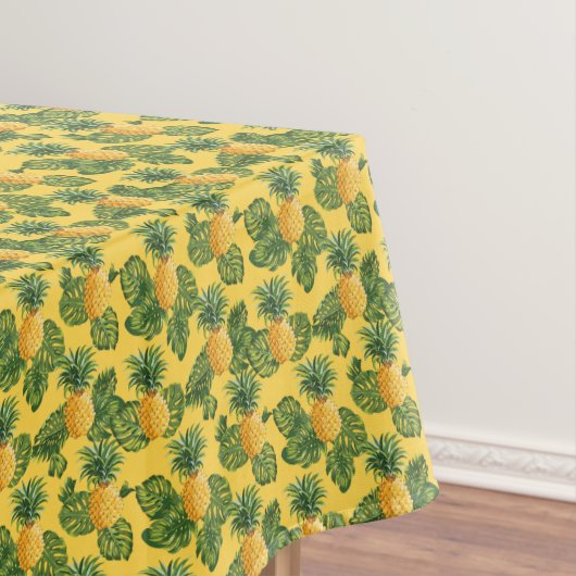 Ananas u. tropisches Blätter auf Gold Tischdecke (Beispiel)