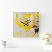 Ananas- und Ingwer-Fresca-Cocktail Quadratische Wanduhr (Zuhause)