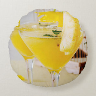Ananas und Ingwer Fresca Cocktail Rundes Kissen
