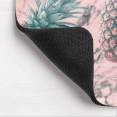 Ananas und rosa Marmor Swirl Moderner tropischer C Mousepad (Ecke)
