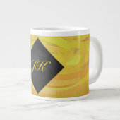 Ananas und Schwarzes Monogramm Jumbo-Tasse (Vorderseite Rechts)
