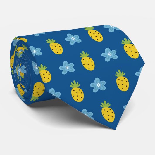 Ananas und tropisches blaues Muster Krawatte (Gerollt)