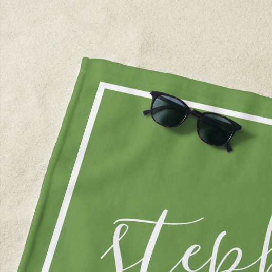 Ananas- und Whimsikgrün handgeschriebener Name Strandtuch (Beispiel)