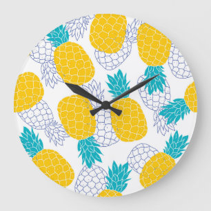 Ananas weißer Hintergrund, nahtloses Muster. Große Wanduhr