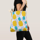 Ananas weißer Hintergrund, nahtloses Muster. Tasche (Von Nahem)