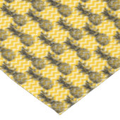 Ananas-Zickzacke Tischdecke (Schrägansicht)