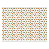 Ananasfrüchte auf weißer Tischdecke (Vorderseite (Horizontal))