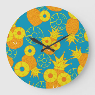 Ananasringe: Doodle Cartoon Vintage. Große Wanduhr