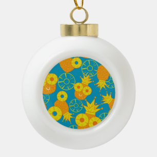 Ananasringe: Doodle Cartoon Vintage. Keramik Kugel-Ornament