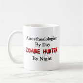 Anästhesiologe-/Zombie-Jäger Kaffeetasse (Links)