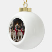Anatolischer Schäferhund am Feuerplatz Weihnachten Keramik Kugel-Ornament (Rechts)
