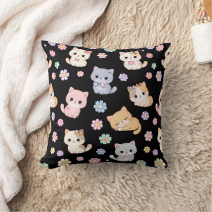 Anbetungswürdige Kawaii-Pastell-Kätzchen und flora Kissen