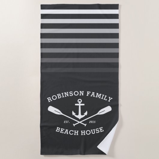 Anchor Oars Familienname Beach House Schiff grau Strandtuch (Vorderseite)