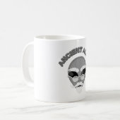 Ancient Alien Head Newsprint Kaffeetasse (Vorderseite Links)
