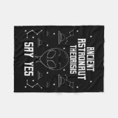 Ancient Astronauten sagen Ja Funny Extrater Fleecedecke (Vorderseite (Horizontal))