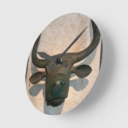 Ancient Bull Runde Wanduhr (Winkel)