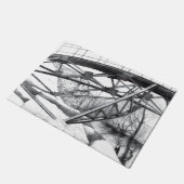 Ancient Footbridge pencilart Monochrome Fußmatte (Schrägansicht)