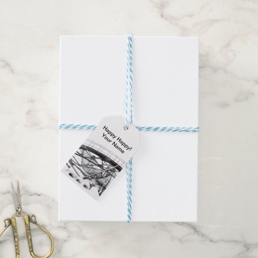 Ancient Footbridge pencilart Monochrome Geschenkanhänger (Mit Garn)