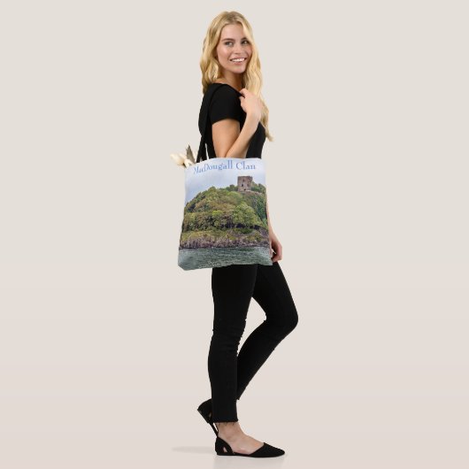 Ancient Gaelic Dunollie Castle Zuhause von MacDoug Tasche (Am Model)