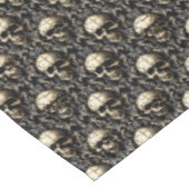 Ancient Goth Skulls Tischdecke (Schrägansicht)