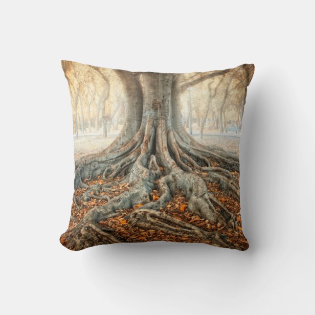 Ancient Tree Roots Kissen (Vorderseite)
