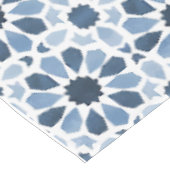 Andalusische Echoes: Boho marokkanische Geometrie Tischdecke (Schrägansicht)