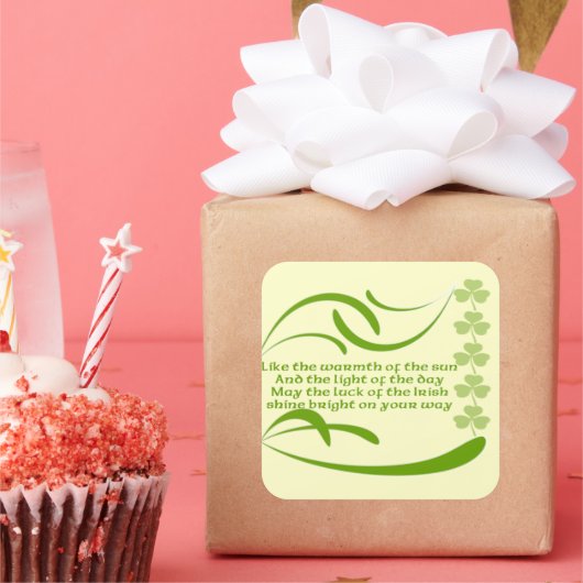 Ändern der Hintergrundfarbe Irish Segen Quadratischer Aufkleber (Party)