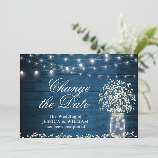 Ändern Sie das Date Gipskraut String Lights Rustic Einladung (Stehend Vorderseite)