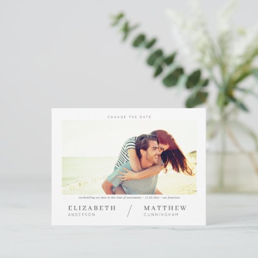 Ändern Sie das Date Simple Chic Custom Foto Weddin Postkarte (Stehend Vorderseite)