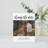 Ändern Sie das Datum der vertagten Hochzeitsankünd Einladungspostkarte (Stehend Vorderseite)