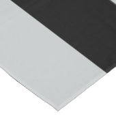 Ändern Sie graue Streifen in eine beliebige Farbe. Tischdecke (Schrägansicht)