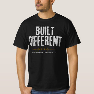 Anders gebaut – Elegante Motivation & Führung T-Shirt