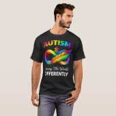Anders sieht die Welt Autismus-Bewusstsein T-Shirt (Vorne ganz)